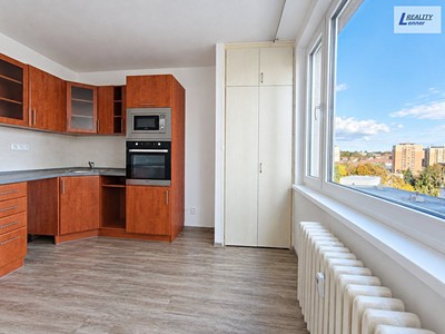 Pronájem bytu 3+1, 88 m² (2 z 19)