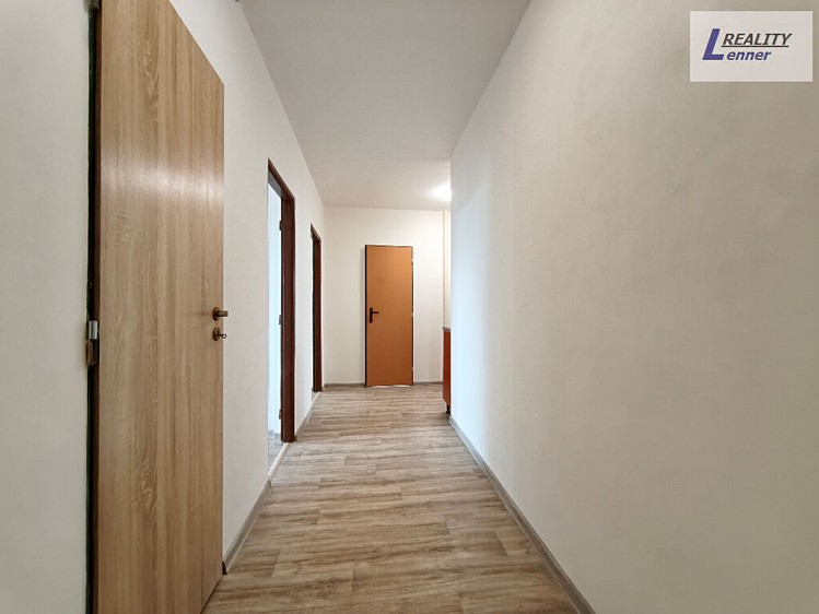 Pronájem bytu 3+1, 88 m² (16 z 19)