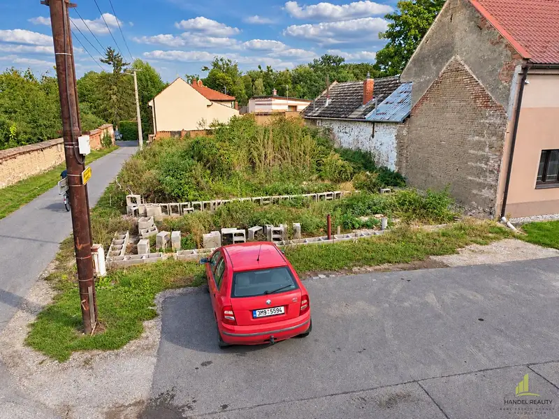 Prodej stavebního pozemku 379 m², Věrovany – náhled fotky 2