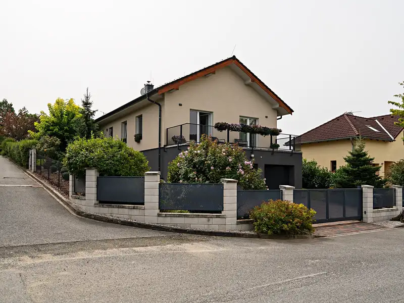 Prodej rodinného domu 128 m², pozemek 690 m², Plzeň – náhled fotky 3