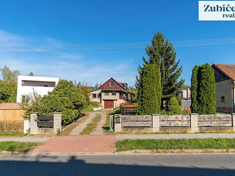 Prodej rodinného domu 120 m², pozemek 1247 m², Zlín – náhled fotky 1