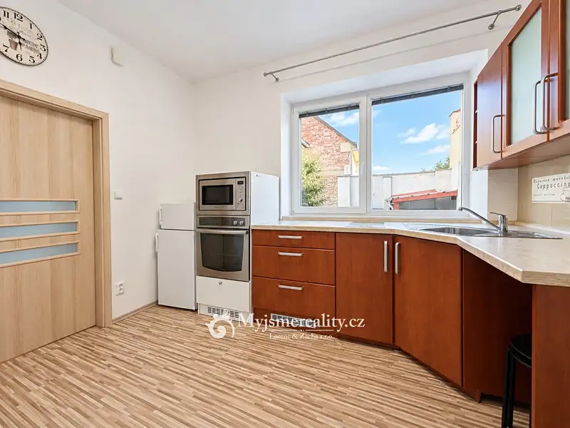 Pronájem bytu 1+1 33 m², Znojmo – náhled fotky 2