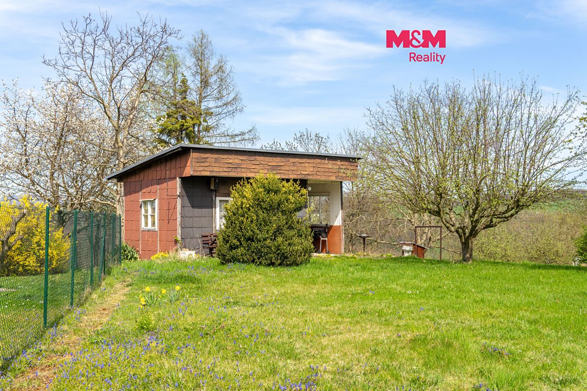 Prodej stavebního pozemku 1435 m², Chuderov – fotka 1 z 3