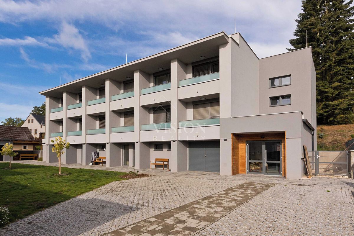 Pronájem bytu 2+kk 51 m², Jindřichův Hradec – fotka 1 z 3