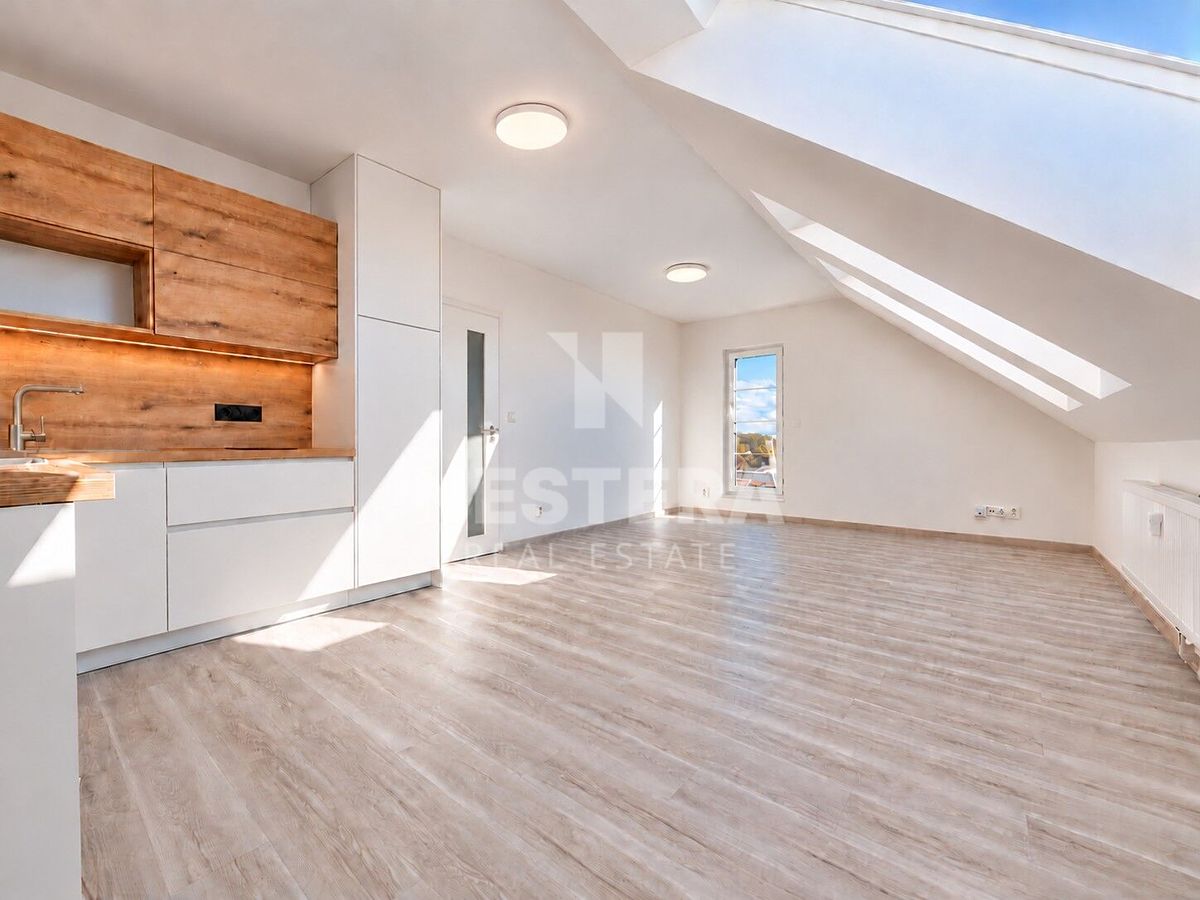 Pronájem bytu 2+kk 44 m²