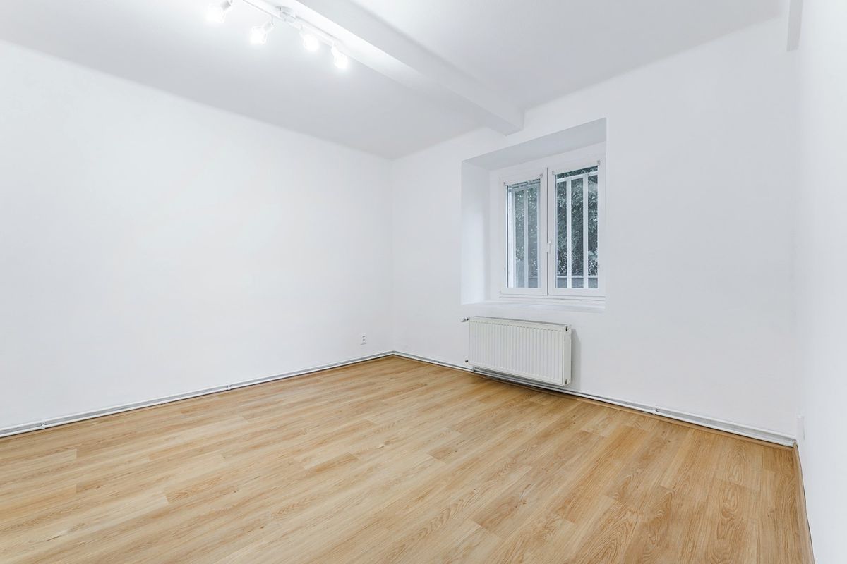 Prodej bytu 2+kk 48 m², Praha – fotka 1 z 3