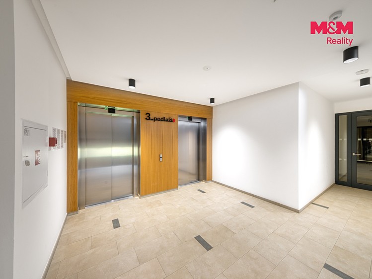 Prodej bytu 1+kk, 38 m² (13 z 18)