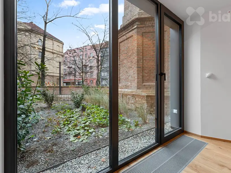 Pronájem bytu 1+kk 41 m², Praha – náhled fotky 3