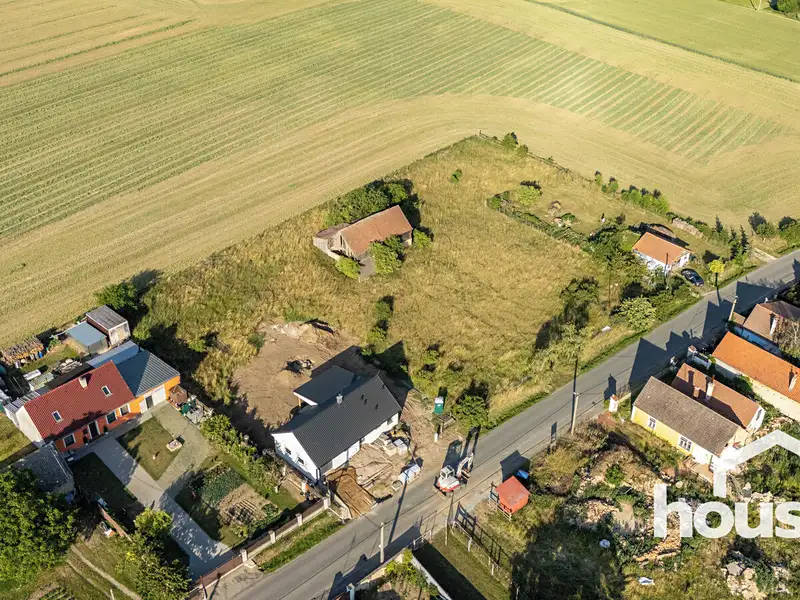 Prodej stavebního pozemku 1200 m², Újezd – náhled fotky 3