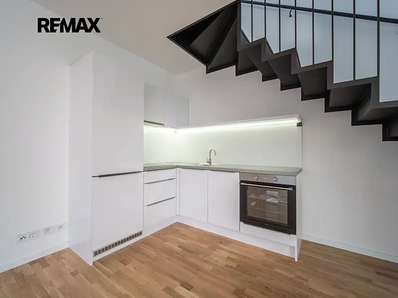 Prodej bytu 3+kk 63 m², Praha – náhled fotky 2