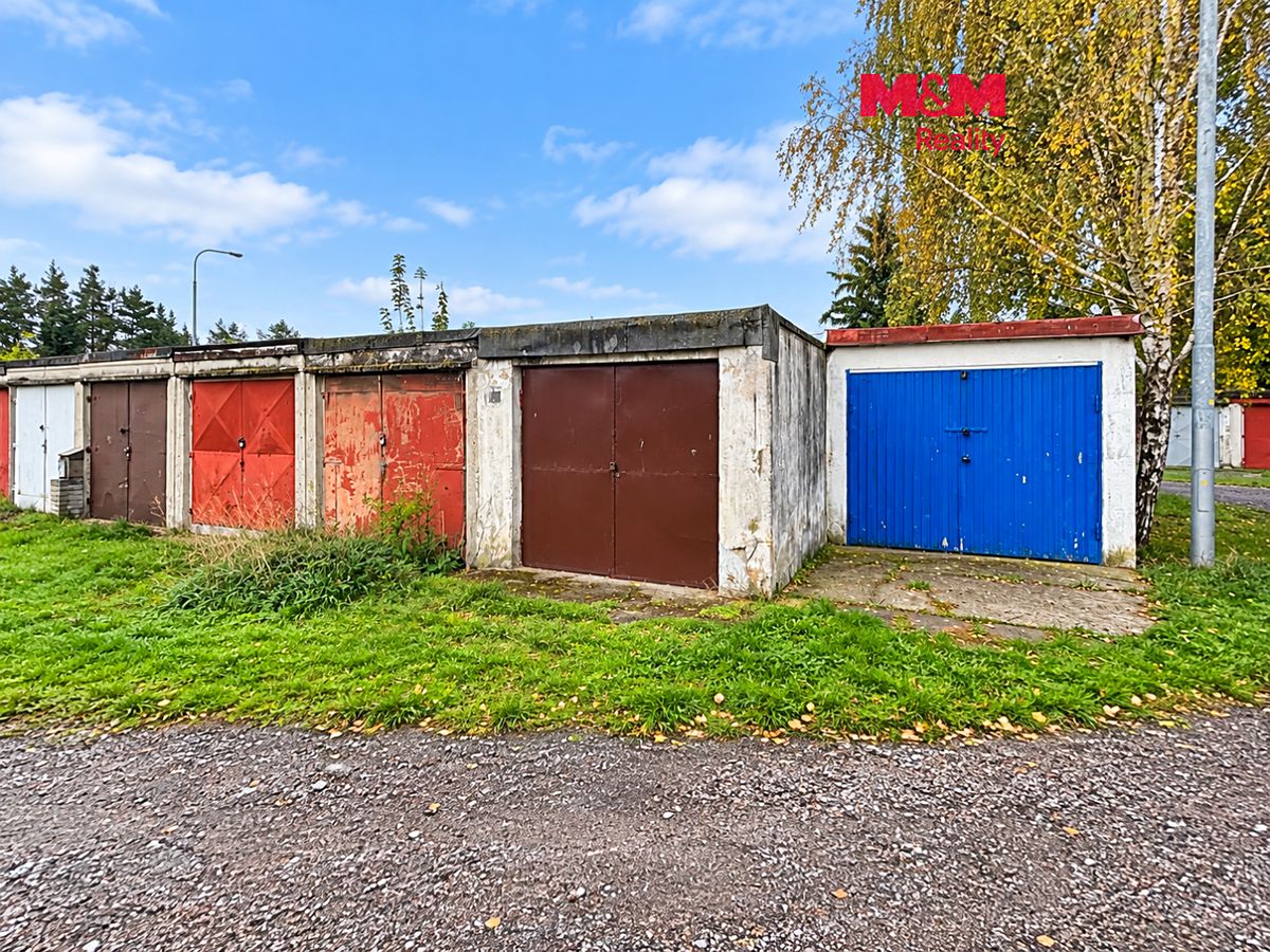 Pronájem garáže 19 m², Pardubice – fotka 1 z 3