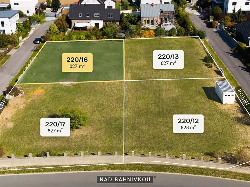 Prodej stavebního pozemku 827 m², Říčany – náhled fotky 1