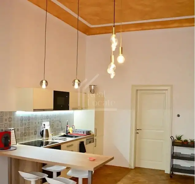 Pronájem bytu 2+kk 55 m², Praha – náhled fotky 1