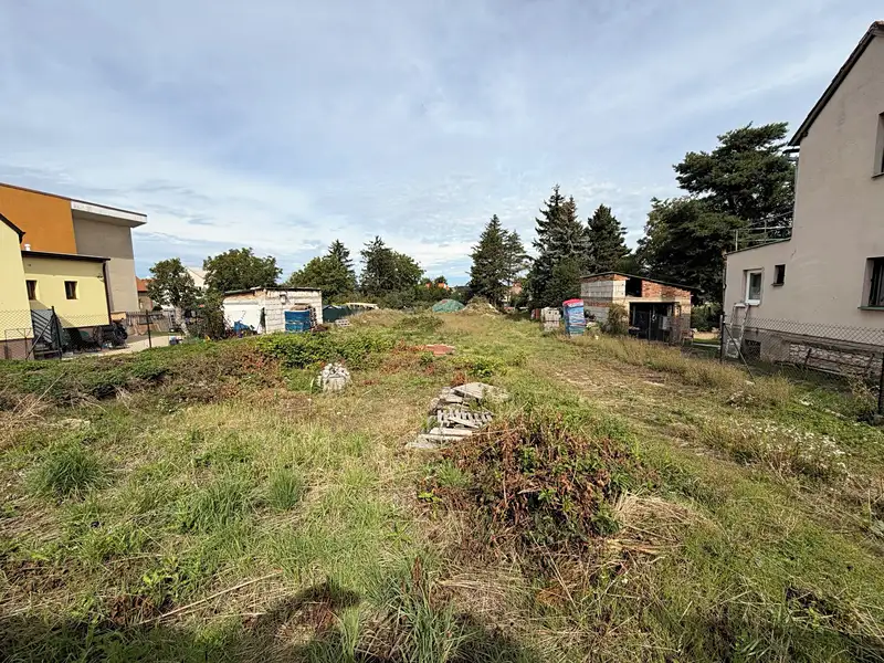 Prodej stavebního pozemku 1342 m², Zbuzany – náhled fotky 2