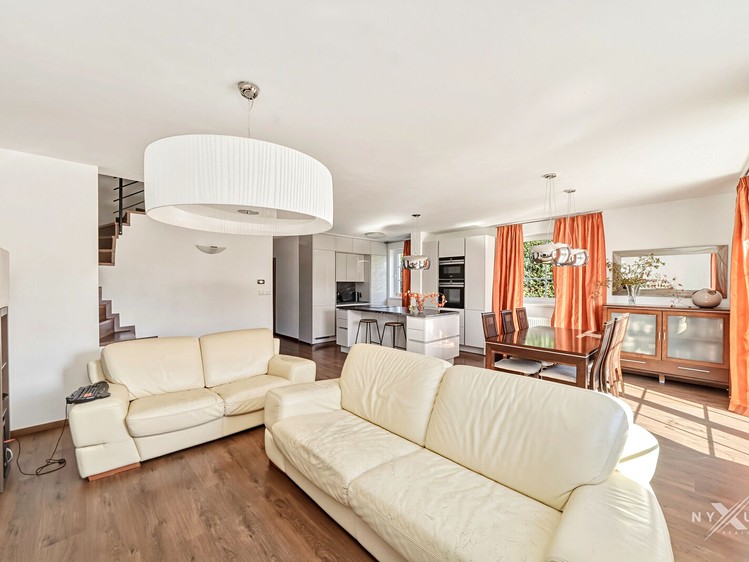 Prodej domu, 158 m² (6 z 28)