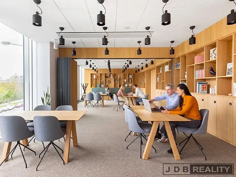 Pronájem kanceláře 75 m², Praha – náhled fotky 2
