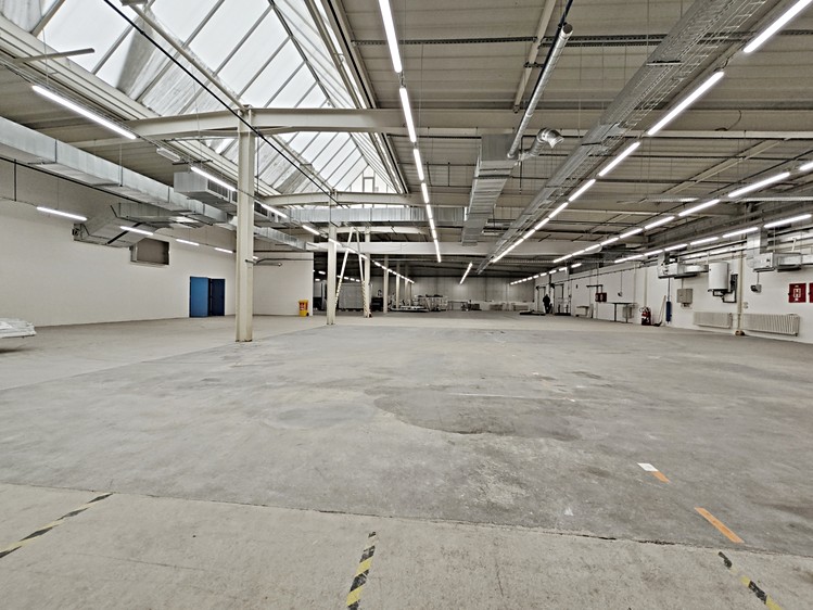 Комерційне приміщення в оренду, 1 700 м² (6 з 11)