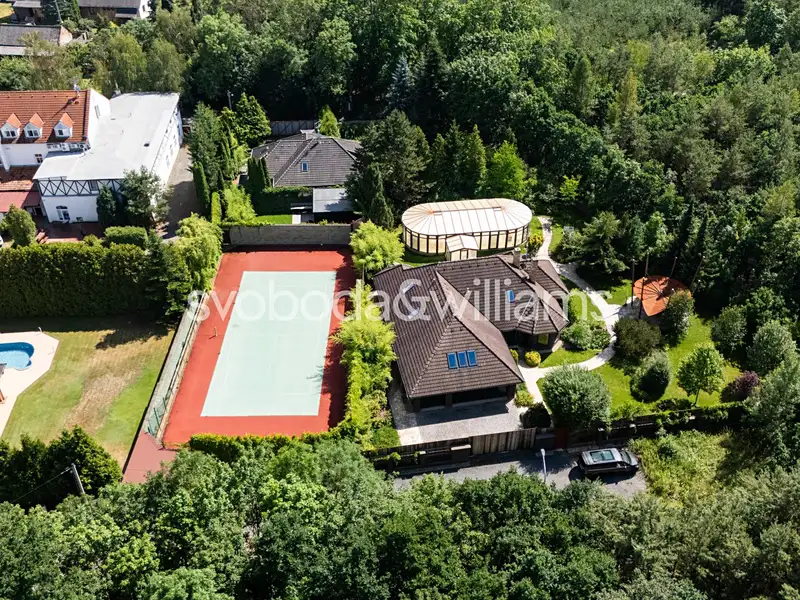 Prodej rodinného domu 316 m², pozemek 2573 m², Unhošť – náhled fotky 1