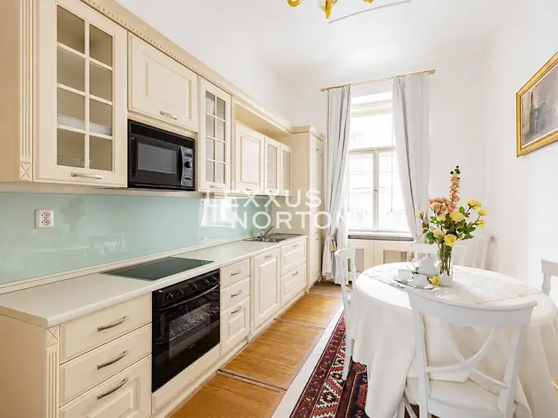 Pronájem bytu 3+kk 76 m², Praha – náhled fotky 2
