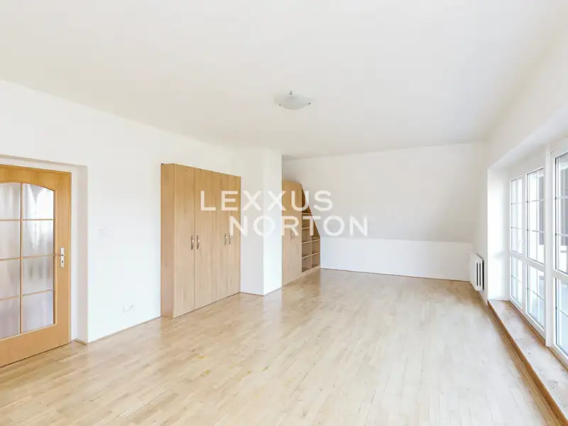 Pronájem vily 350 m², pozemek 534 m², Průhonice – náhled fotky 3