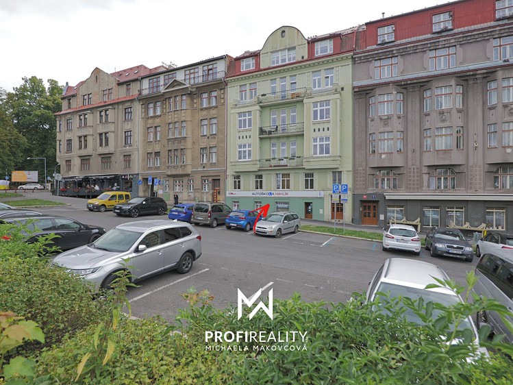 Pronájem bytu 3+1, 77 m² (3 z 9)