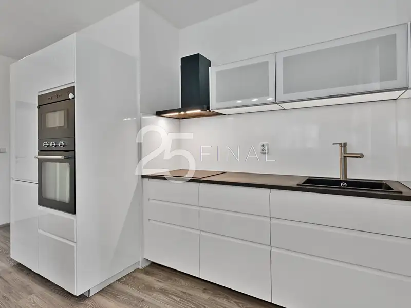 Prodej bytu 3+kk 75 m², Liberec – náhled fotky 2