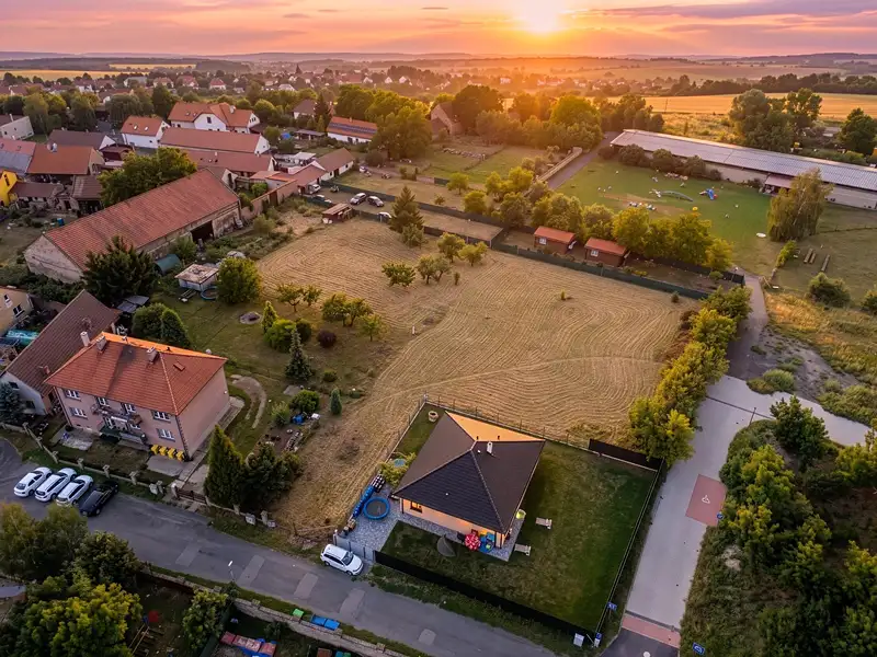 Prodej stavebního pozemku 759 m², Ratenice – náhled fotky 2