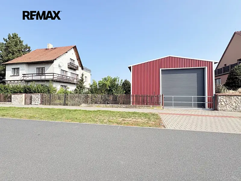 Prodej rodinného domu 132 m², pozemek 1819 m², Tři Dvory – náhled fotky 3