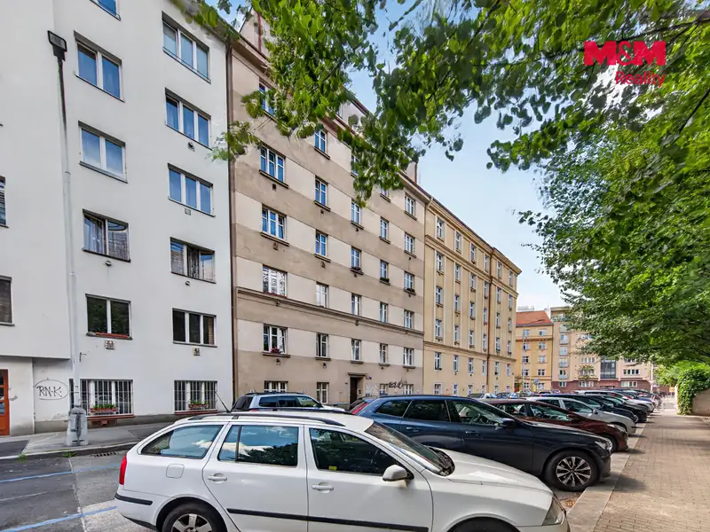Prodej bytu 1+kk 30 m², Praha – náhled fotky 2