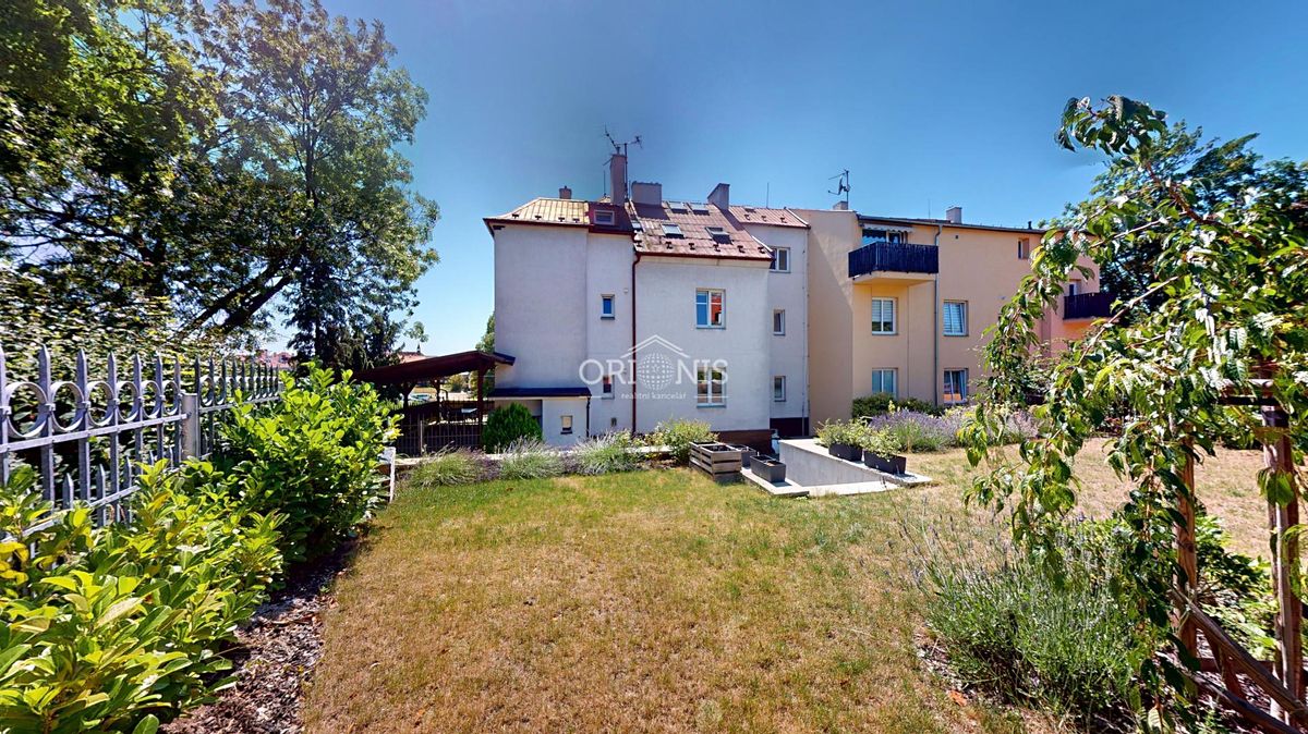 Prodej rodinného domu 300 m², pozemek 527 m², Chomutov – fotka 1 z 3