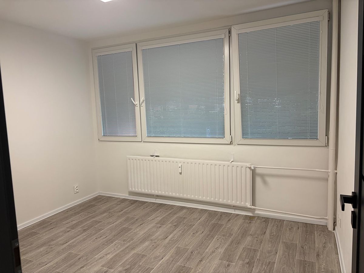 Pronájem bytu 2+kk 42 m² – fotografie 3