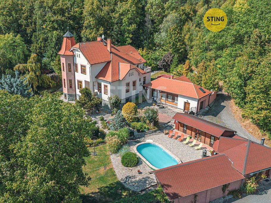 Prodej rodinného domu 500 m², pozemek 3392 m², Hroubovice – fotka 1 z 3