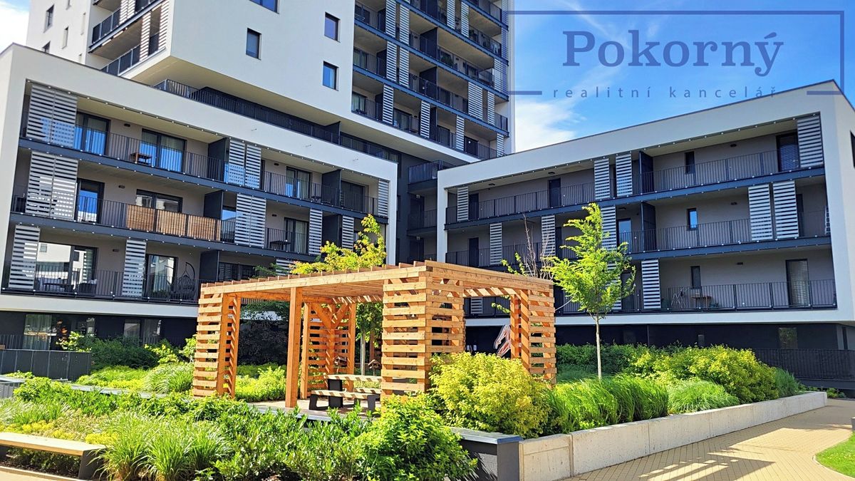Pronájem bytu 1+kk 32 m² – fotografie 2