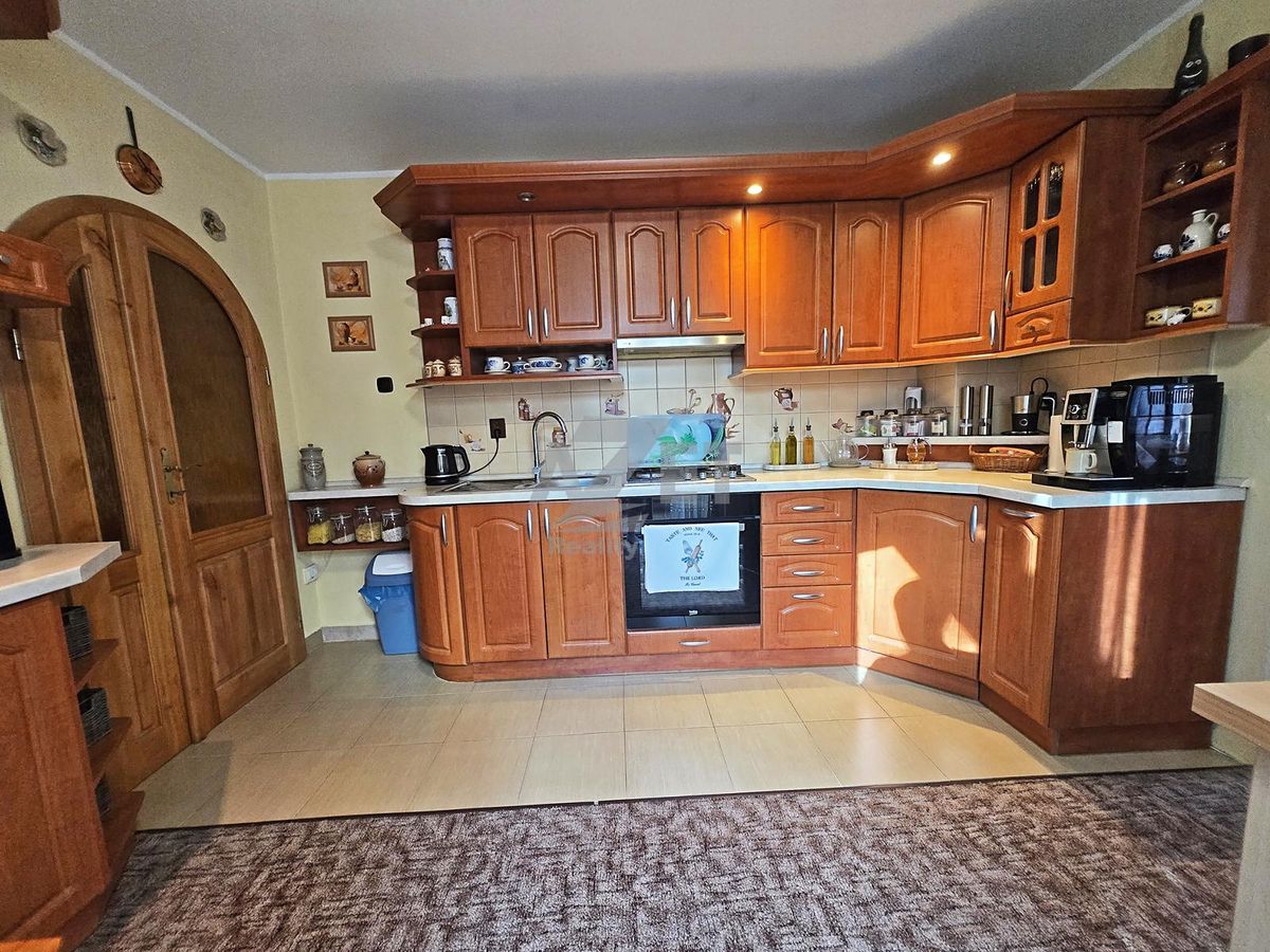 Prodej rodinného domu 147 m², pozemek 2615 m² – fotografie 4