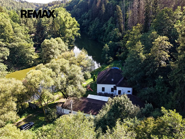 Prodej komerčního prostoru, 210 m² (9 z 37)