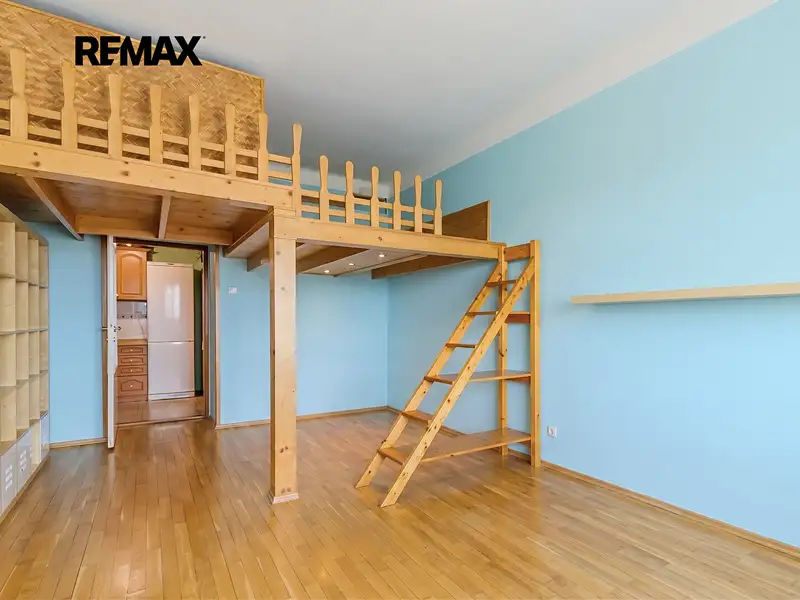 Prodej bytu 2+kk 56 m², Praha – náhled fotky 1
