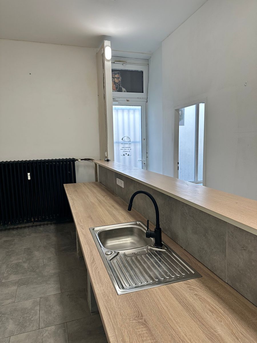 Pronájem komerční nemovitosti 72 m² – fotografie 3