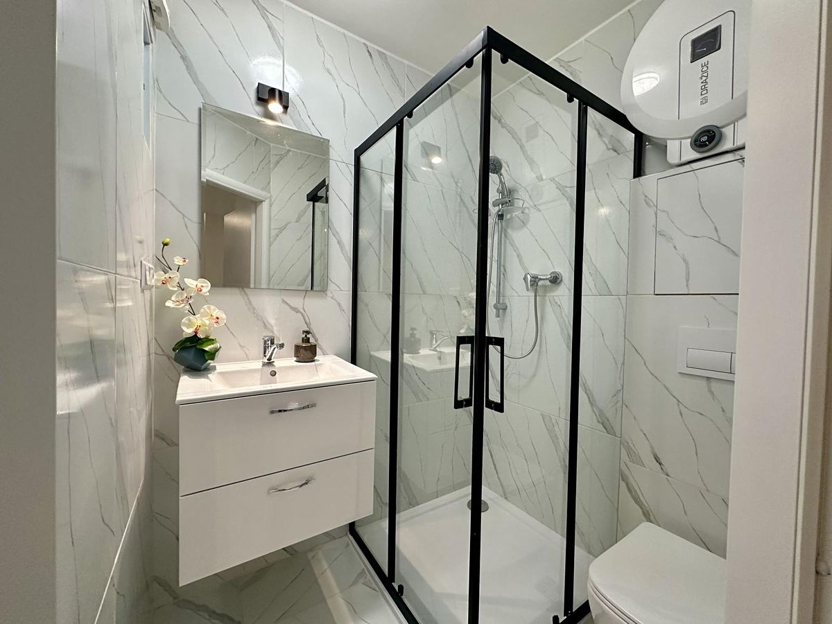 Pronájem bytu 1+kk 38 m² – fotografie 2