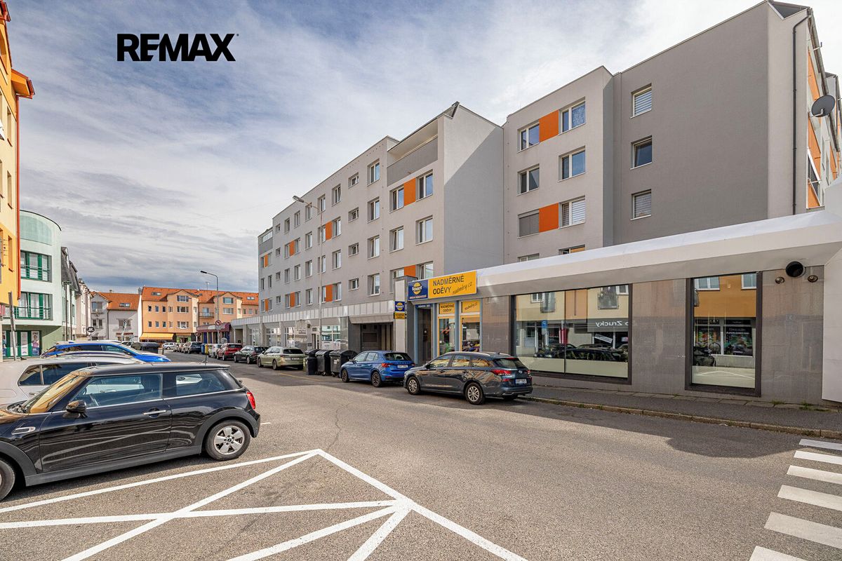 Prodej obchodního prostoru 190 m², Kladno – fotka 1 z 3