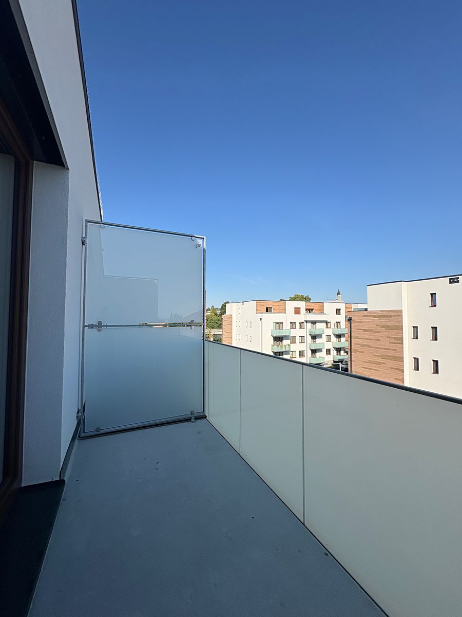 Pronájem bytu 1+kk 33 m² – fotografie 3