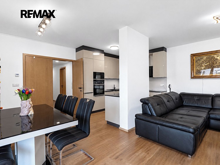 Prodej bytu 3+kk, 90 m² (5 z 40)