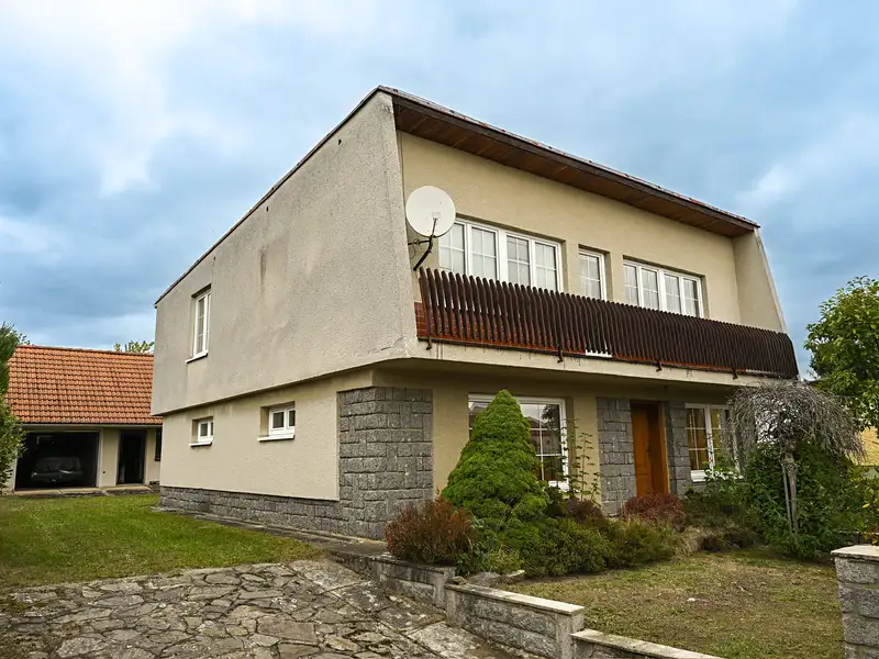 Prodej rodinného domu 250 m², pozemek 975 m², Suchdol nad Lužnicí – náhled fotky 1
