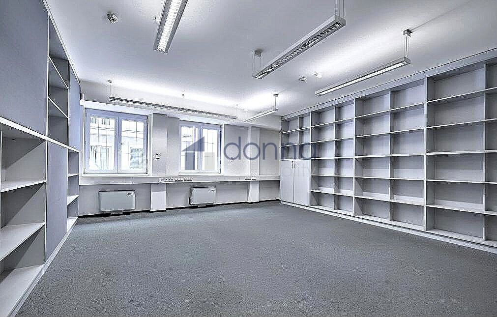 Pronájem kanceláře 164 m² – fotografie 4