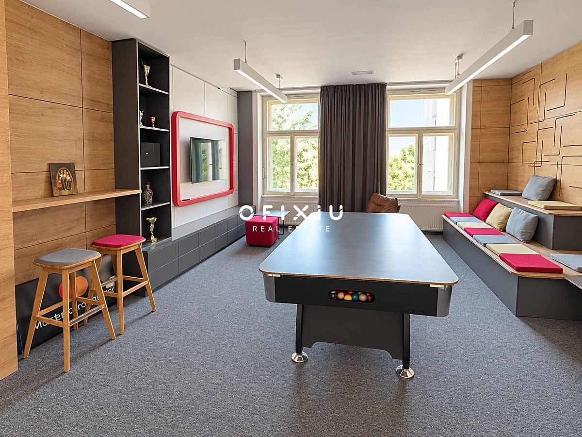 Pronájem kanceláře 294 m² – fotografie 3