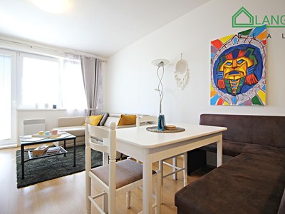 Pronájem bytu 3+kk 68 m²