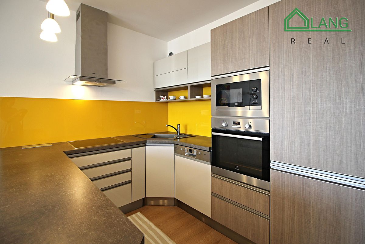 Pronájem bytu 3+kk 68 m² – fotografie 5