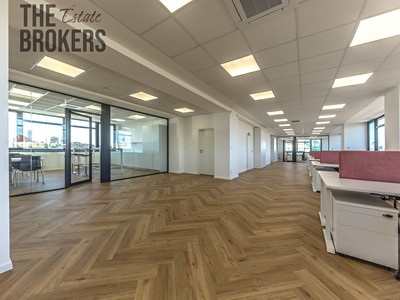 Комерційне приміщення в оренду, 300 м² (2 з 30)