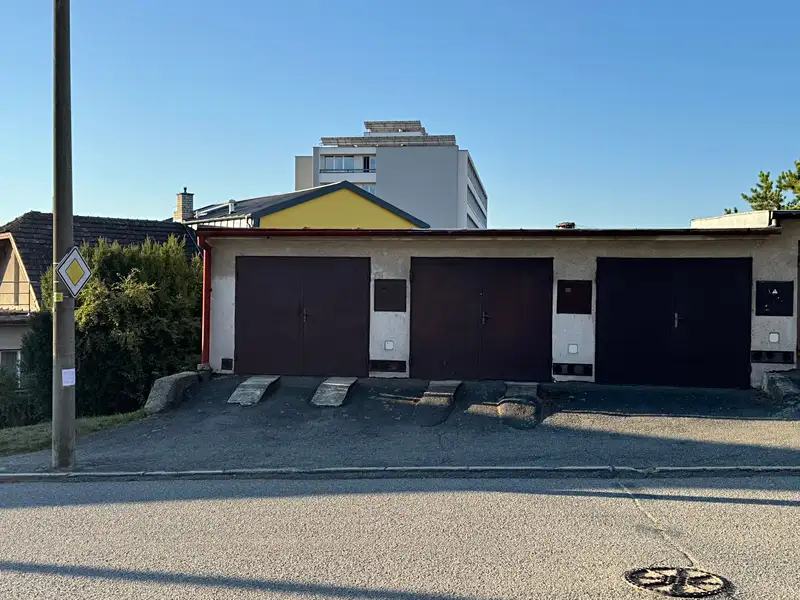 Pronájem garáže 19 m², Třebíč – náhled fotky 1