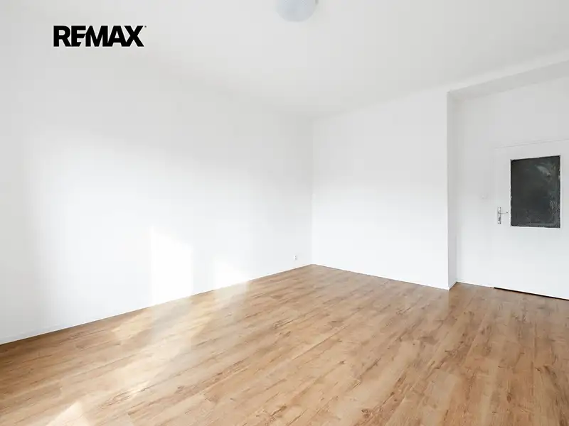 Prodej bytu 2+1 60 m², Praha – náhled fotky 3