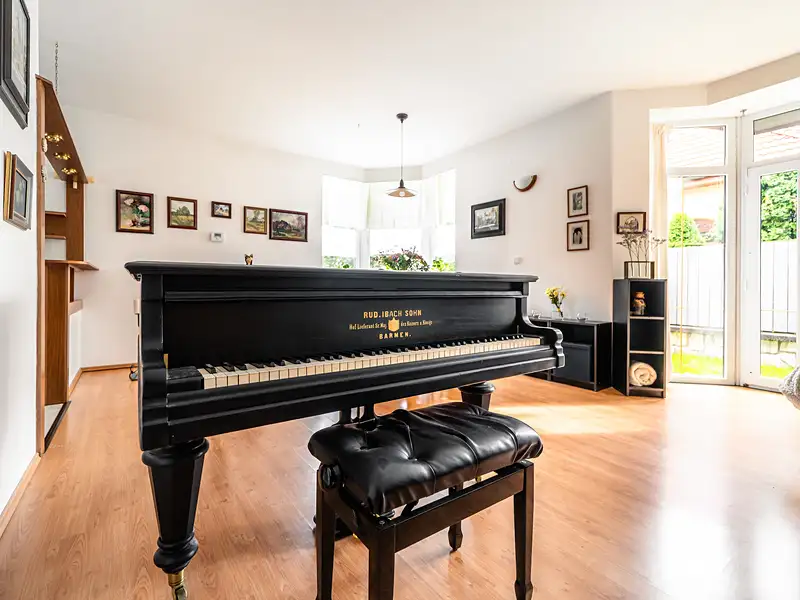 Prodej rodinného domu 212 m², pozemek 429 m², Pardubice – náhled fotky 3